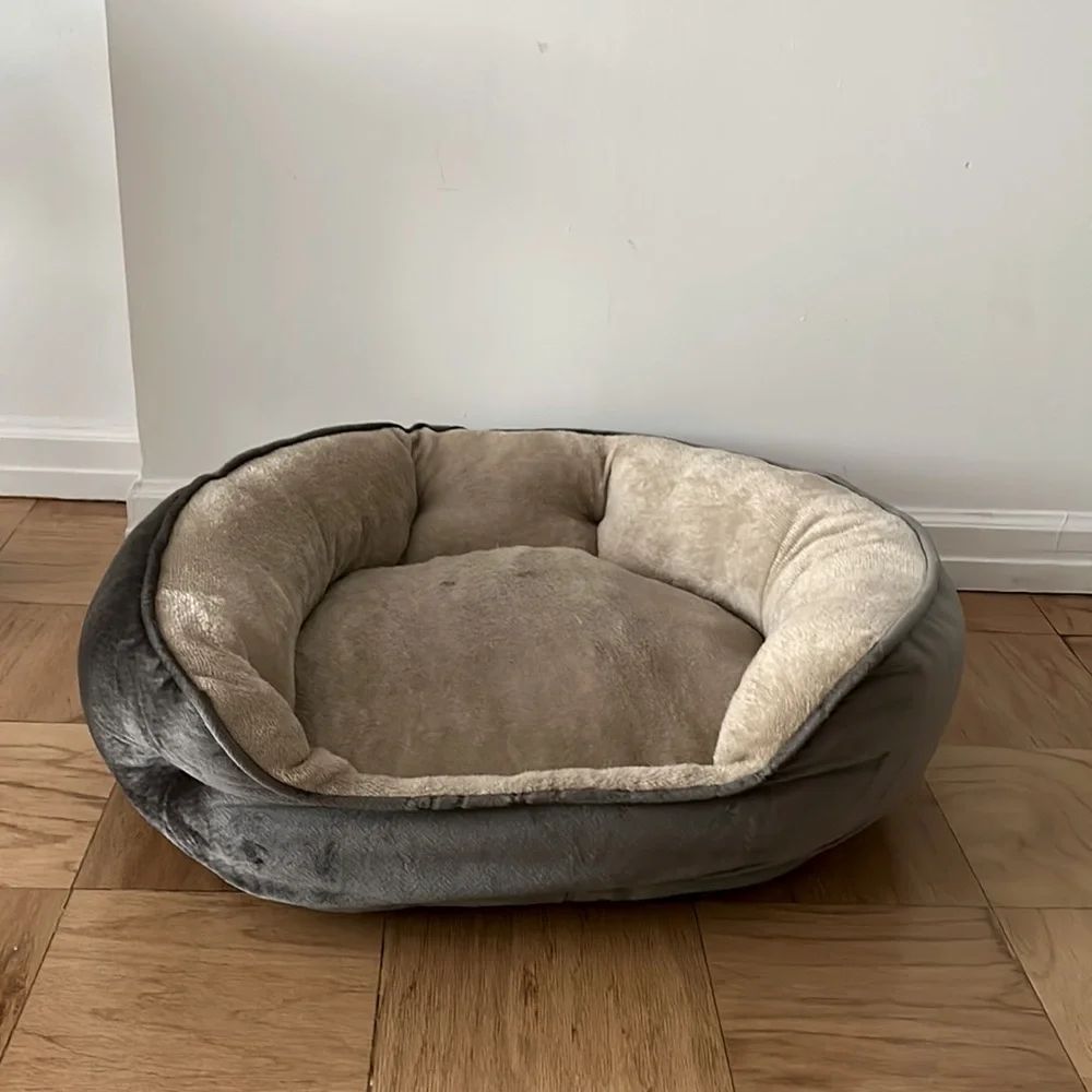 Pet dog/cat bed - used, clean good condition